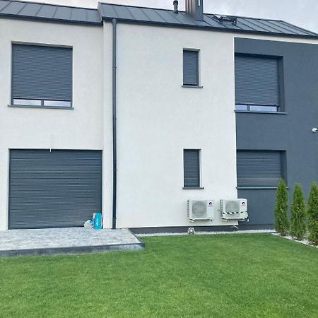Stylowe Apartamenty Plewiska מראה חיצוני תמונה
